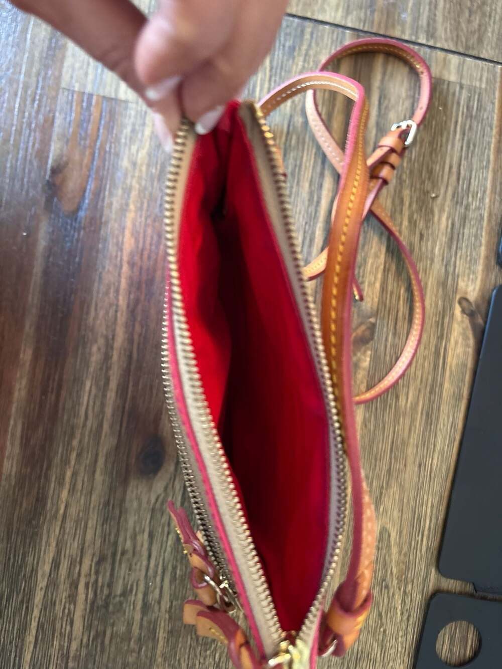 Dooney & Bourke - Picture 4 of 4